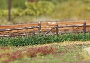 1813    10 Grasstreifen dunkelgrün, 100 mm lang, 6 mm hoch