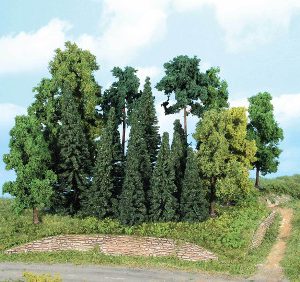 1957   Mischwald H0 - 20 Bäume + Tannen, 7-18 cm