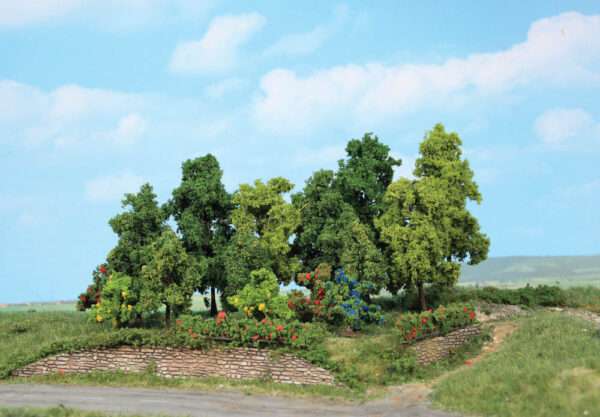 1996 Laubwald, 18 Büsche und Bäume 1-11 cm