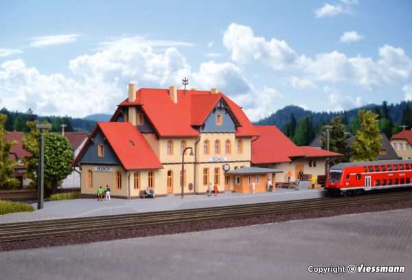 36702 Z Bahnhof Rodach
