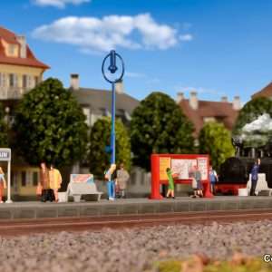 37752 N Bahnsteig Sommerrain