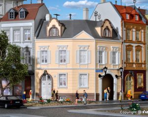 38387 H0 Haus am Schillerplatz