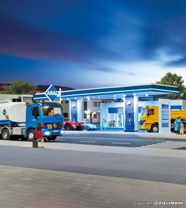 38547 H0 Moderne ARAL Tankstelle - Polyplate Bausatz