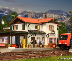 39496 H0 Bahnhof Maienfeld inkl. Hausbeleuchtungs- Startset