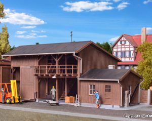 39815 H0 Geräteschuppen mit Gabelstapler