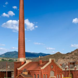 39821 H0 Kesselhaus mit Kamin