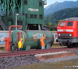 39932 H0 Dieseltankstelle SchwarzBau