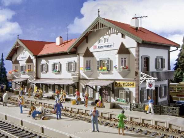 43522 H0 Bahnhof Burghausen
