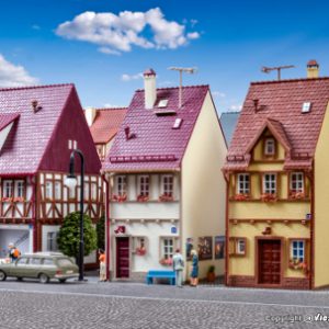 43670 H0 Wohnhaus Bahnhofstraße 11