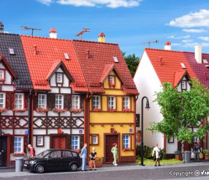 43671 H0 Wohnhaus Bahnhofstraße 13