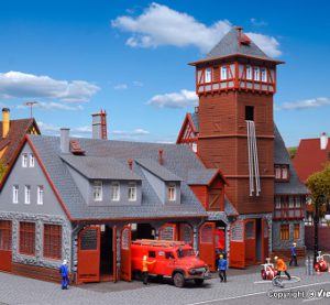 43767 H0 Feuerwehrstützpunkt, fünfständig