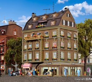43783 H0 Café mit Inneneinrichtung und LED-Beleuchtung, Funktionsbausatz