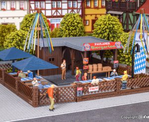 43784 H0 Biergarten mit Zubehör