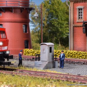 46509 H0 Fernsprechhaus mit Treppenaufgang