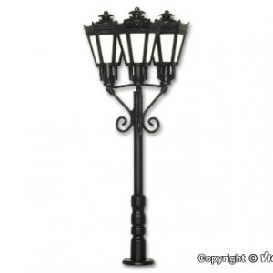 6077 H0 Parklaterne dreiflammig, schwarz, LED warmweiß