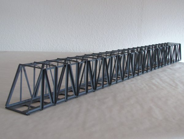 H0 · Lange Kastenbrücke · schräg · 117 cm K 117